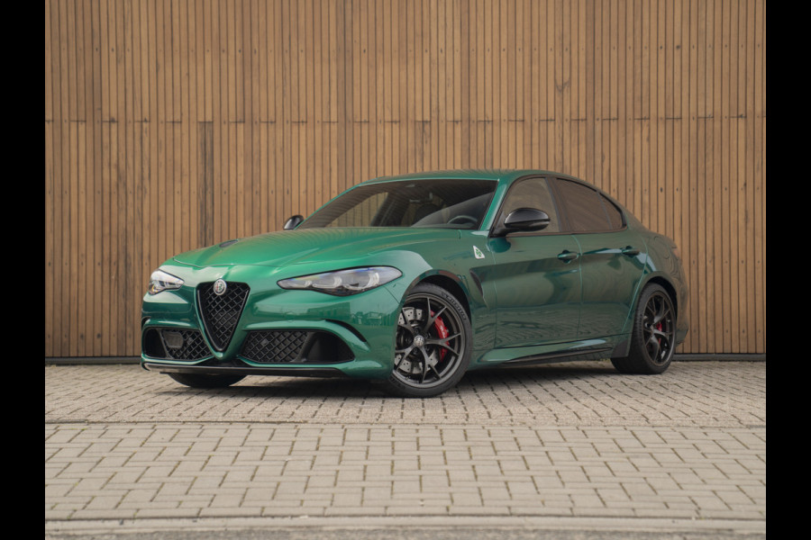 Alfa Romeo Giulia 2.9 V6 Quadrifoglio | Akrapovic | Carbon stoelen | Harman/Kardon | Facelift | Adapt. cruise