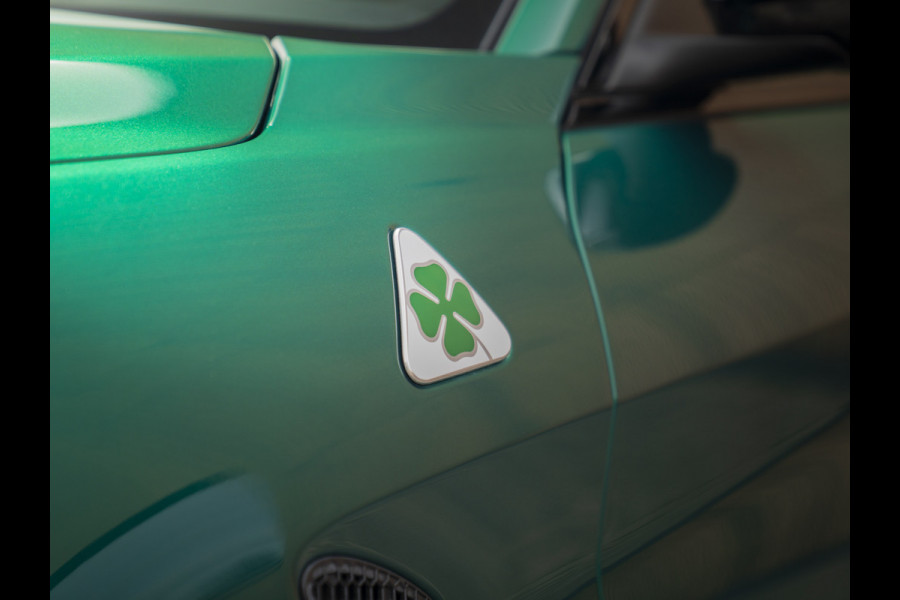 Alfa Romeo Giulia 2.9 V6 Quadrifoglio | Akrapovic | Carbon stoelen | Harman/Kardon | Facelift | Adapt. cruise