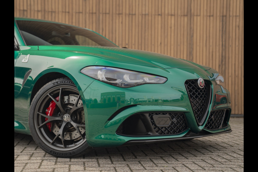 Alfa Romeo Giulia 2.9 V6 Quadrifoglio | Akrapovic | Carbon stoelen | Harman/Kardon | Facelift | Adapt. cruise