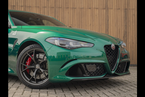 Alfa Romeo Giulia 2.9 V6 Quadrifoglio | Akrapovic | Carbon stoelen | Harman/Kardon | Facelift | Adapt. cruise
