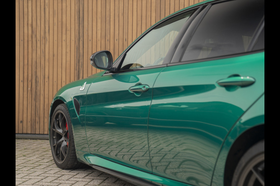 Alfa Romeo Giulia 2.9 V6 Quadrifoglio | Akrapovic | Carbon stoelen | Harman/Kardon | Facelift | Adapt. cruise
