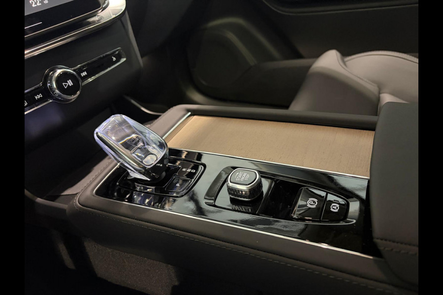 Volvo XC90 T8 Aut. Ultra Dark Luchtvering 360camera Stoelverwarming NIEUW 455pk