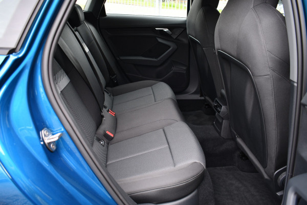 Audi A3 Sportback 40 TFSI e 29dkm | Atollblau | S-zetels | El-klep