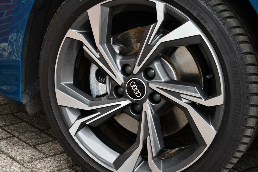 Audi A3 Sportback 40 TFSI e 29dkm | Atollblau | S-zetels | El-klep