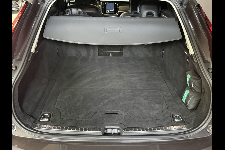 Volvo V90 2.0 B4 Momentum Business | Keyless | Trekhaak | Apple Carplay