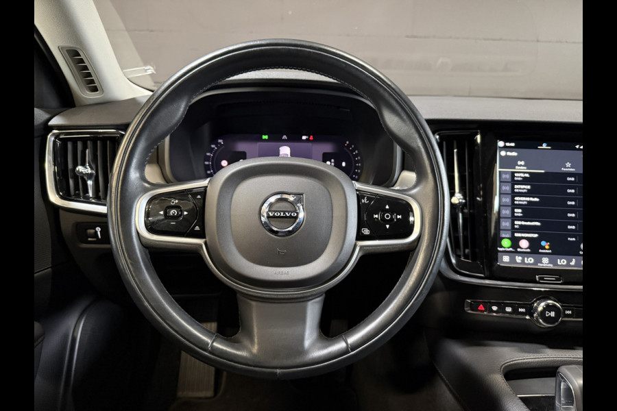 Volvo V90 2.0 B4 Momentum Business | Keyless | Trekhaak | Apple Carplay