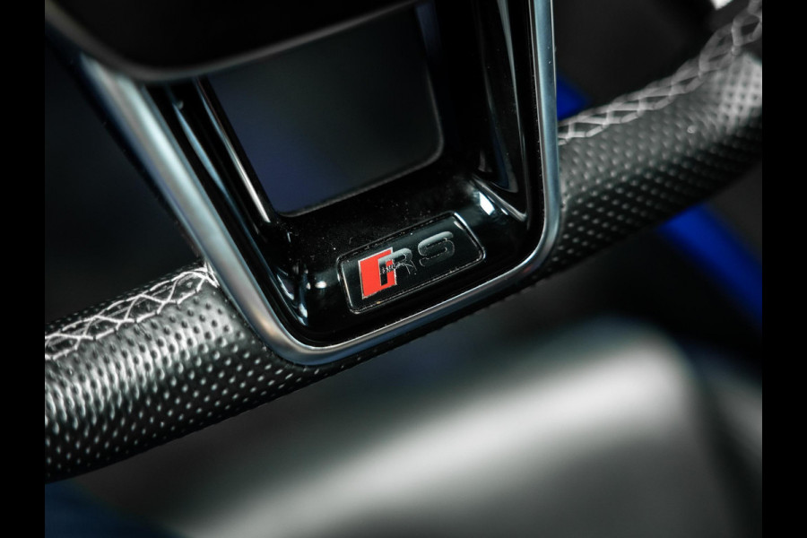 Audi RS6 Avant TFSI quattro | VOSSEN | Akrapovic | Pano |