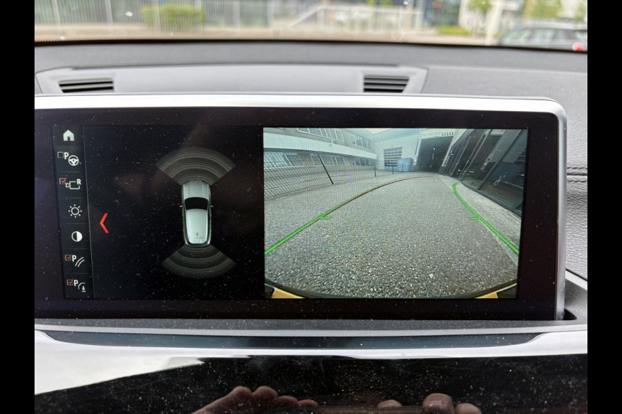 BMW X2 sDrive20i High Executive | Panodak | Leer | Trekhaak | Automaat