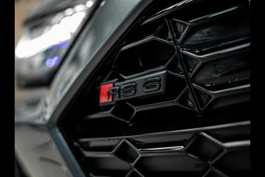 Audi RS6 Avant TFSI quattro | VOSSEN | Akrapovic | Pano |