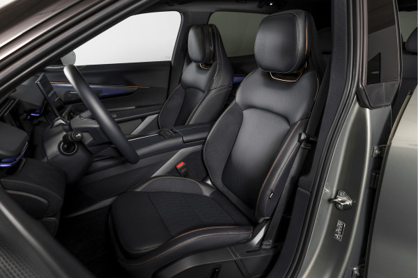 Lynk & Co 08 1.5 PHEV 349 PK More | 200km Elek. | S/K-Panodak | Elek. Stoel+Massage | Stoelverw.+Ventilatie | Matrix Led | Harman/Kardon | 360 Camera | Adapt. Cruise | NAV+App. Connect | LM 21" | 4120