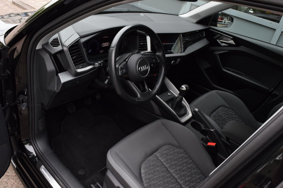 Audi A1 Sportback 25 TFSI|2x S-Line|18"|Carplay|PDC|Stoelverw.|