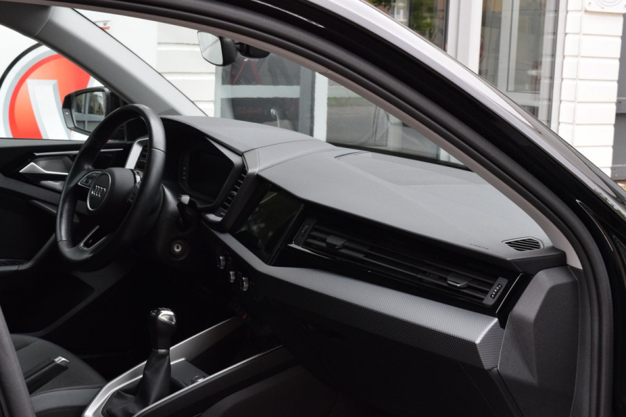 Audi A1 Sportback 25 TFSI|2x S-Line|18"|Carplay|PDC|Stoelverw.|
