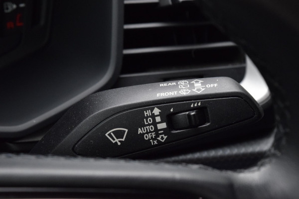Audi A1 Sportback 25 TFSI|2x S-Line|18"|Carplay|PDC|Stoelverw.|