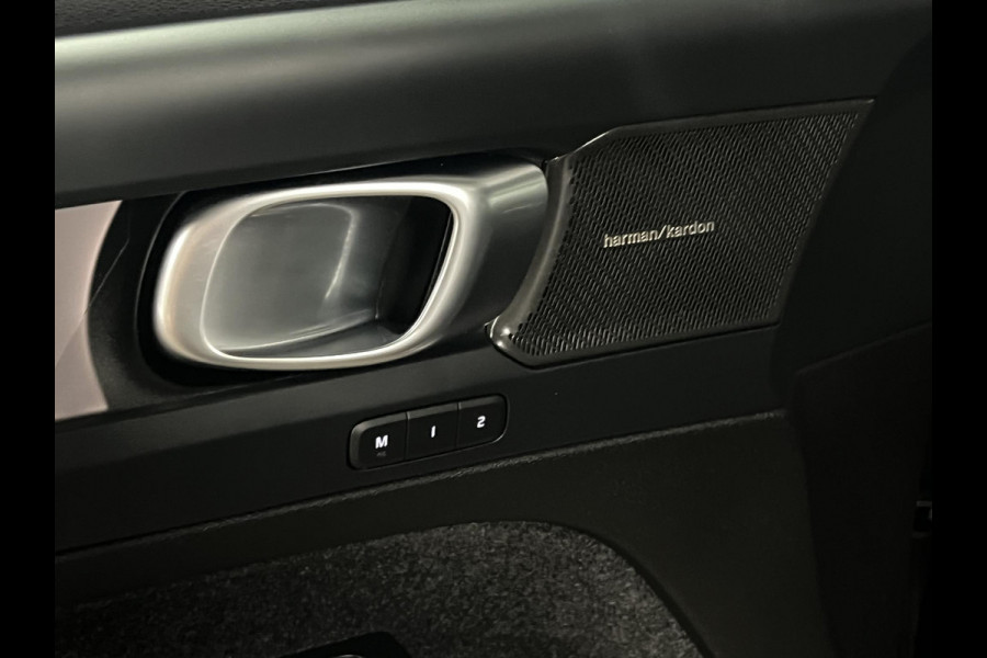 Volvo XC40 Single Motor Ultimate Adapt. cruise control | Open dak | 360 camera | Stoel-/stuurverwaming |  Harman & Kardon | Memory | Keyless | 20" wielen