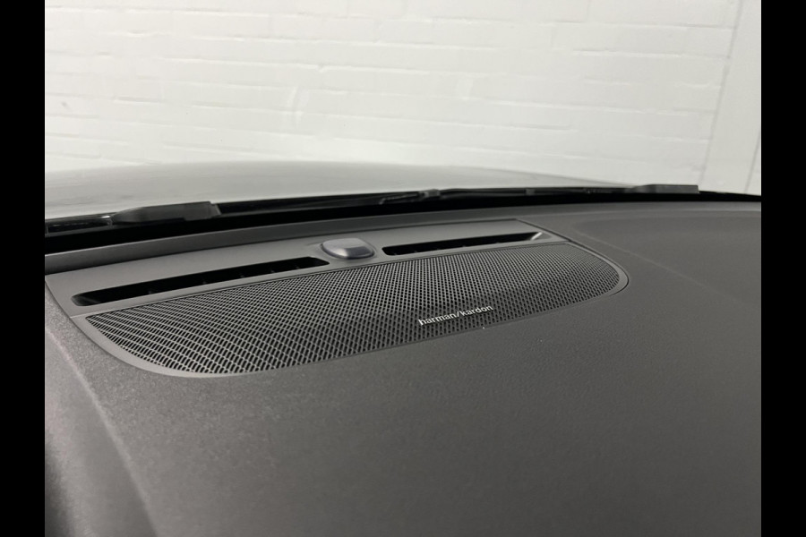 Volvo XC40 Single Motor Ultimate Adapt. cruise control | Open dak | 360 camera | Stoel-/stuurverwaming |  Harman & Kardon | Memory | Keyless | 20" wielen
