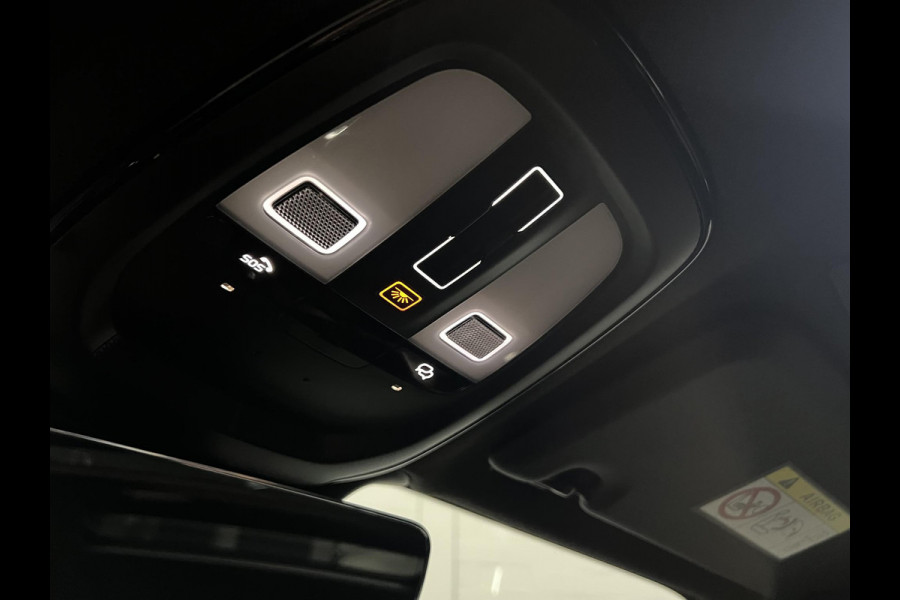 Volvo XC40 Single Motor Ultimate Adapt. cruise control | Open dak | 360 camera | Stoel-/stuurverwaming |  Harman & Kardon | Memory | Keyless | 20" wielen