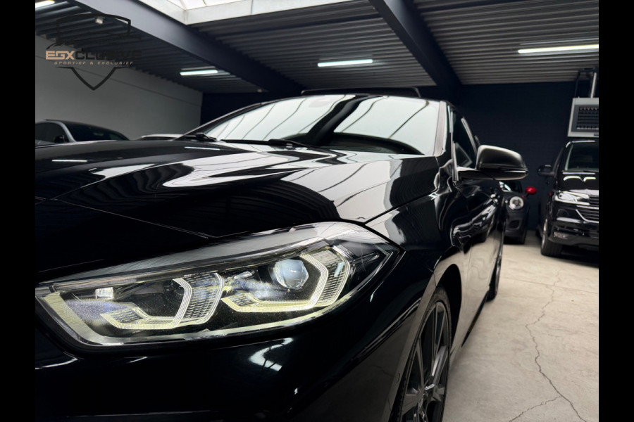 BMW 1 Serie M135i xDrive High Executive PANO|CAMERA|HUD|H&K|SFEERVERLICHTING