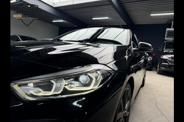 BMW 1 Serie M135i xDrive High Executive PANO|CAMERA|HUD|H&K|SFEERVERLICHTING