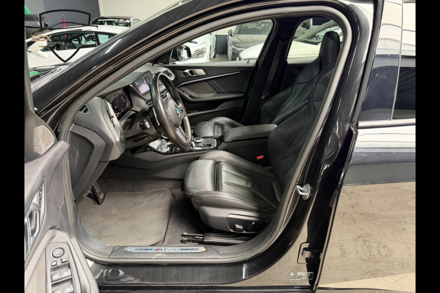 BMW 1 Serie M135i xDrive High Executive PANO|CAMERA|HUD|H&K|SFEERVERLICHTING