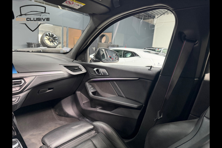 BMW 1 Serie M135i xDrive High Executive PANO|CAMERA|HUD|H&K|SFEERVERLICHTING