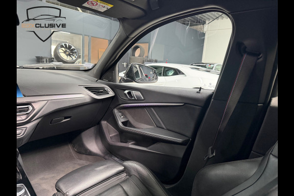 BMW 1 Serie M135i xDrive High Executive PANO|CAMERA|HUD|H&K|SFEERVERLICHTING