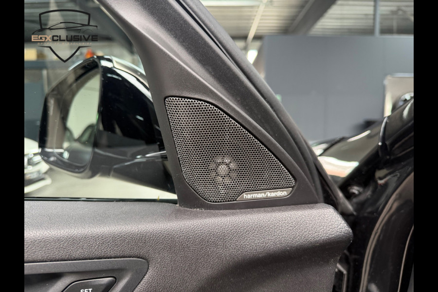 BMW 1 Serie M135i xDrive High Executive PANO|CAMERA|HUD|H&K|SFEERVERLICHTING