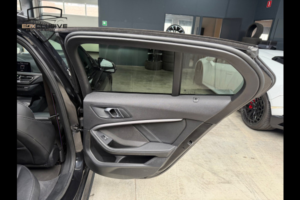 BMW 1 Serie M135i xDrive High Executive PANO|CAMERA|HUD|H&K|SFEERVERLICHTING