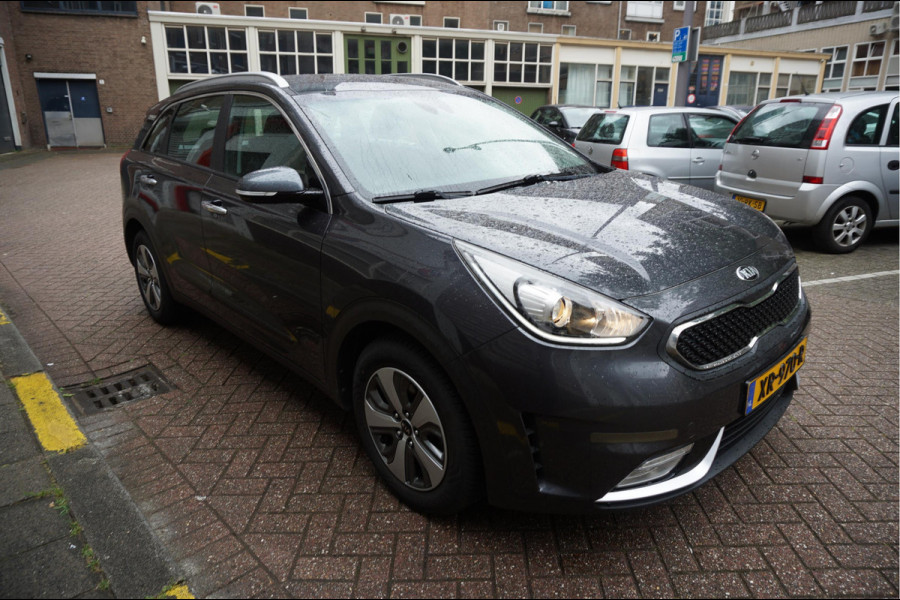 Kia Niro 1.6 GDi Hybrid DynamicLine Aut6 | LEER/ stof | Cruise + Lane | Apple Carplay/ Android Auto | 4/26 dealer beurt gehad |