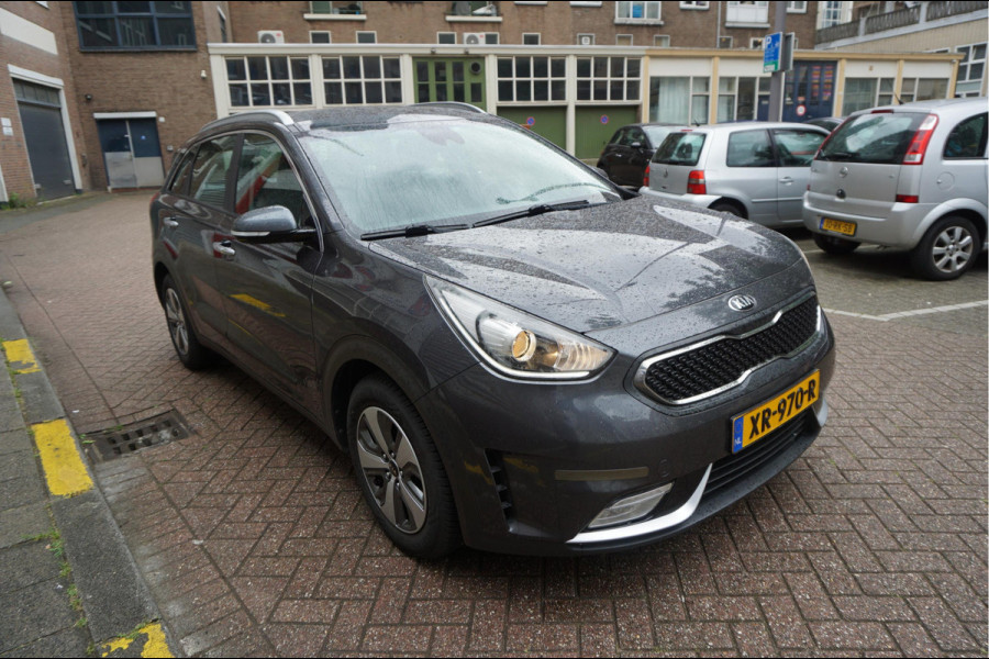 Kia Niro 1.6 GDi Hybrid DynamicLine Aut6 | LEER/ stof | Cruise + Lane | Apple Carplay/ Android Auto | 4/26 dealer beurt gehad |