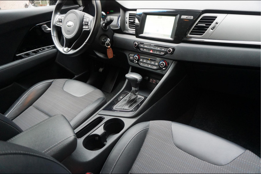 Kia Niro 1.6 GDi Hybrid DynamicLine Aut6 | LEER/ stof | Cruise + Lane | Apple Carplay/ Android Auto | 4/26 dealer beurt gehad |