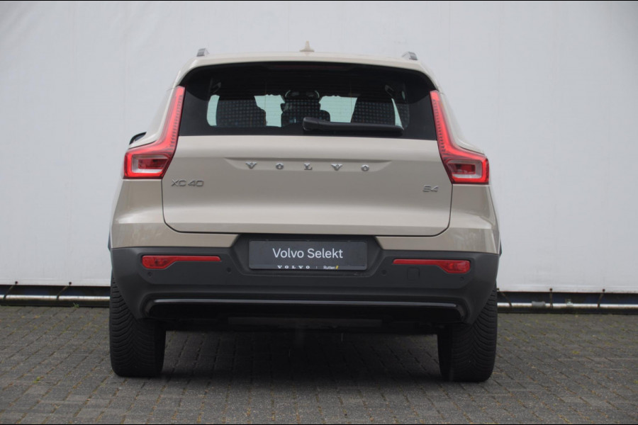 Volvo XC40 211PK Automaat B4 Plus Dark / Trekhaak / Navigatie / Adaptive Cruise / Harman Kardon / Stuur- & Stoelverwarming / Elektrische achterklep / Achteruitrijcamera / Elektrische stoelverst. met geheugen