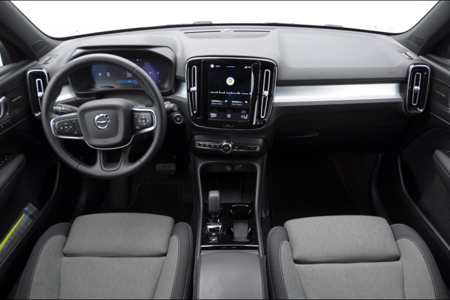 Volvo XC40 211PK Automaat B4 Plus Dark / Trekhaak / Navigatie / Adaptive Cruise / Harman Kardon / Stuur- & Stoelverwarming / Elektrische achterklep / Achteruitrijcamera / Elektrische stoelverst. met geheugen
