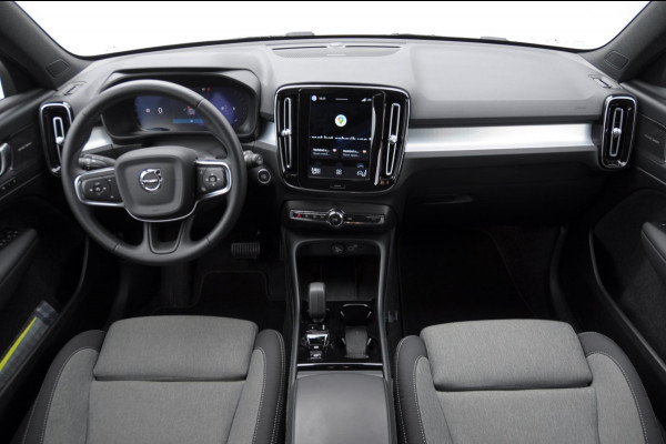 Volvo XC40 211PK Automaat B4 Plus Dark / Trekhaak / Navigatie / Adaptive Cruise / Harman Kardon / Stuur- & Stoelverwarming / Elektrische achterklep / Achteruitrijcamera / Elektrische stoelverst. met geheugen