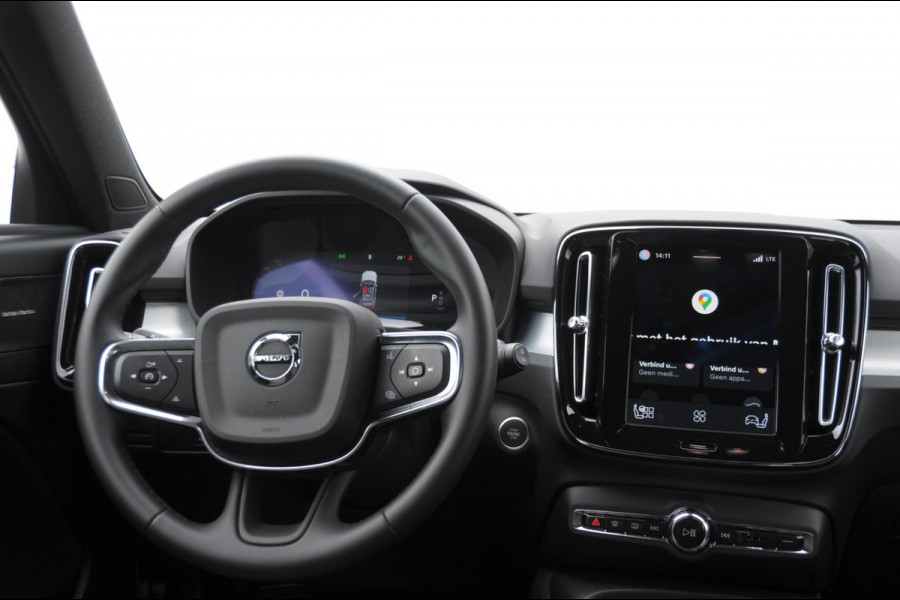 Volvo XC40 211PK Automaat B4 Plus Dark / Trekhaak / Navigatie / Adaptive Cruise / Harman Kardon / Stuur- & Stoelverwarming / Elektrische achterklep / Achteruitrijcamera / Elektrische stoelverst. met geheugen