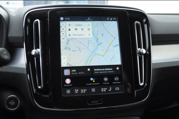 Volvo XC40 211PK Automaat B4 Plus Dark / Trekhaak / Navigatie / Adaptive Cruise / Harman Kardon / Stuur- & Stoelverwarming / Elektrische achterklep / Achteruitrijcamera / Elektrische stoelverst. met geheugen