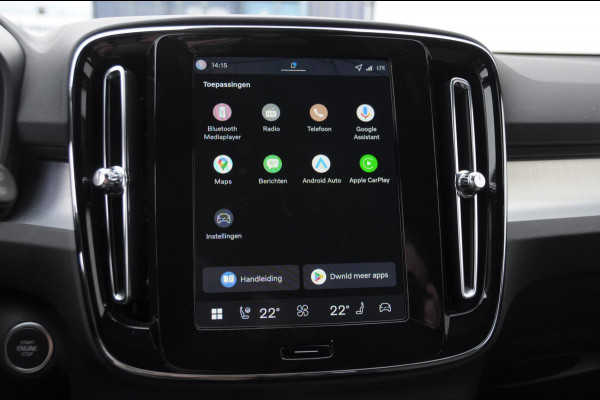 Volvo XC40 211PK Automaat B4 Plus Dark / Trekhaak / Navigatie / Adaptive Cruise / Harman Kardon / Stuur- & Stoelverwarming / Elektrische achterklep / Achteruitrijcamera / Elektrische stoelverst. met geheugen