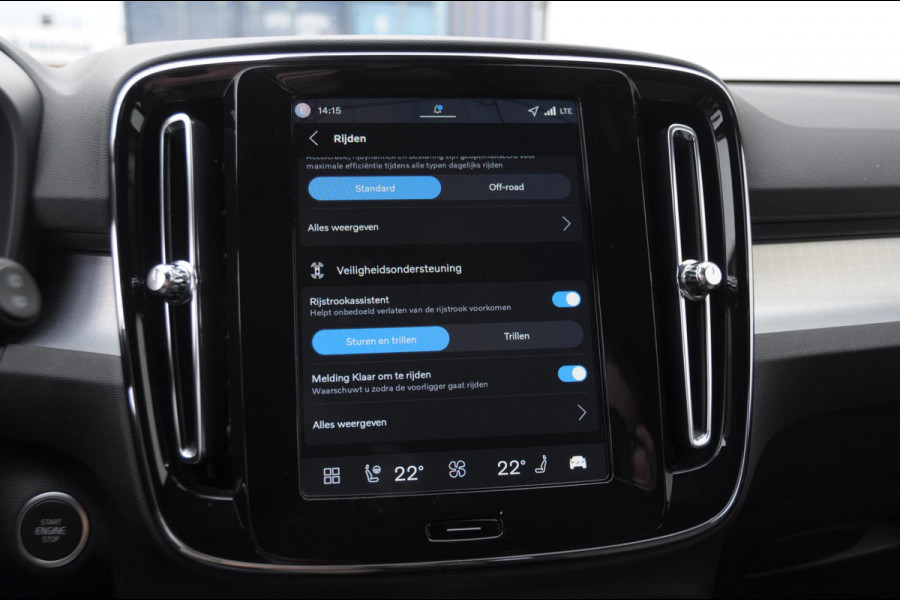 Volvo XC40 211PK Automaat B4 Plus Dark / Trekhaak / Navigatie / Adaptive Cruise / Harman Kardon / Stuur- & Stoelverwarming / Elektrische achterklep / Achteruitrijcamera / Elektrische stoelverst. met geheugen