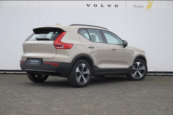 Volvo XC40 211PK Automaat B4 Plus Dark / Trekhaak / Navigatie / Adaptive Cruise / Harman Kardon / Stuur- & Stoelverwarming / Elektrische achterklep / Achteruitrijcamera / Elektrische stoelverst. met geheugen