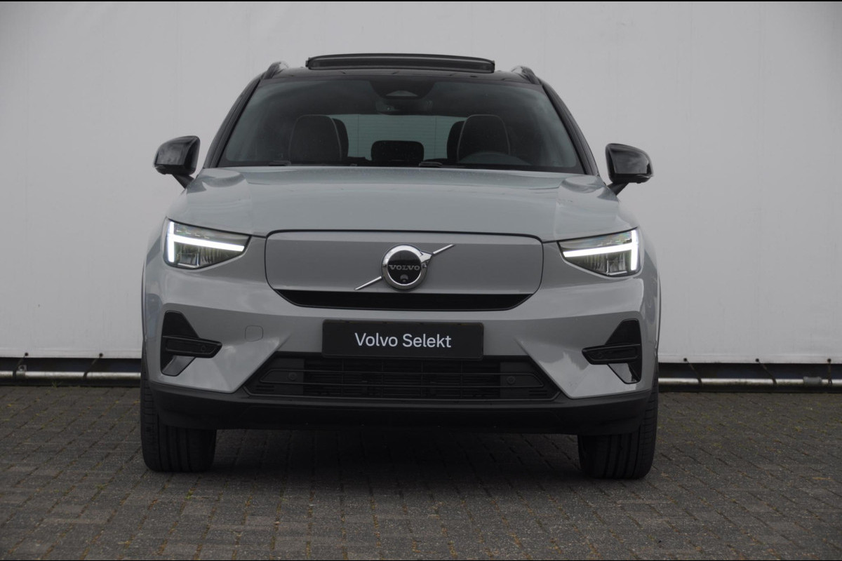 Volvo EX40 252PK Automaat Single Motor Extended Range Plus Panoramadak / Apple Carplay / Android Auto / Harman kardon audio / Adaptive cruise control / Pilot assist / Lichtmetalen velgen /
