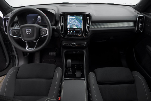 Volvo EX40 252PK Automaat Single Motor Extended Range Plus Panoramadak / Apple Carplay / Android Auto / Harman kardon audio / Adaptive cruise control / Pilot assist / Lichtmetalen velgen /