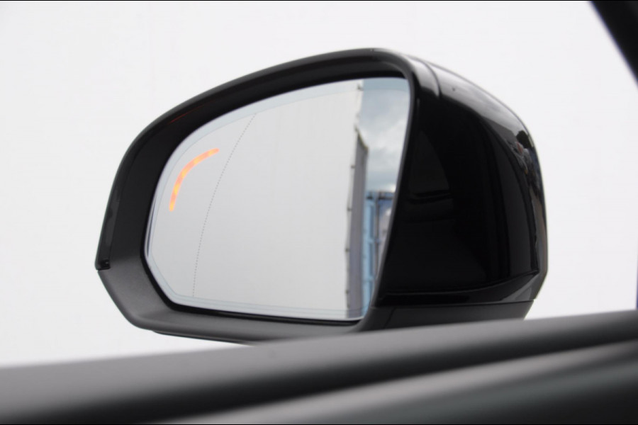 Volvo EX40 252PK Automaat Single Motor Extended Range Plus Panoramadak / Apple Carplay / Android Auto / Harman kardon audio / Adaptive cruise control / Pilot assist / Lichtmetalen velgen /