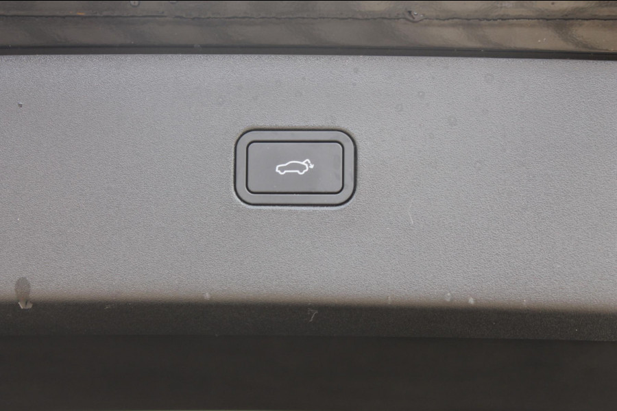 Volvo EX30 Single Motor Ext Range Plus Black Ed Europa 69 kWh 20" Lichtmetalen velgen, Google Infotainment, Getinte ramen vanaf de B-Stijl, Verwarmbare voorstoelen, Parkeersenoren