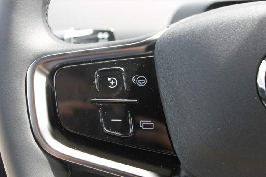 Volvo EX30 Single Motor Ext Range Plus Black Ed Europa 69 kWh 20" Lichtmetalen velgen, Google Infotainment, Getinte ramen vanaf de B-Stijl, Verwarmbare voorstoelen, Parkeersenoren