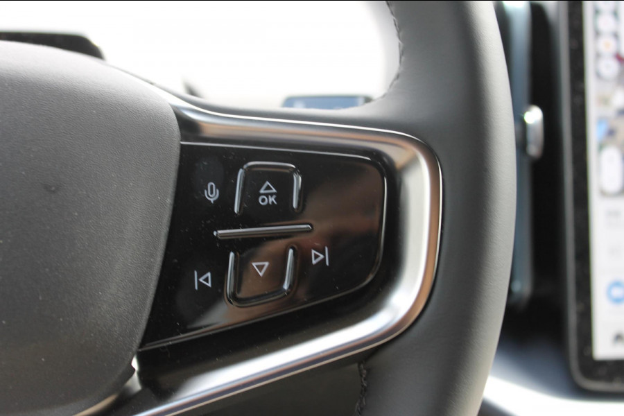 Volvo EX30 Single Motor Ext Range Plus Black Ed Europa 69 kWh 20" Lichtmetalen velgen, Google Infotainment, Getinte ramen vanaf de B-Stijl, Verwarmbare voorstoelen, Parkeersenoren