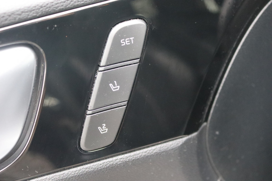 Kia Xceed 1.5 T-GDI 160PK Automaat Black Edition Memory-stoel/Elektr.-klep/Winter-pack