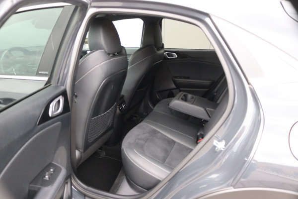 Kia Xceed 1.5 T-GDI 160PK Automaat Black Edition Memory-stoel/Elektr.-klep/Winter-pack