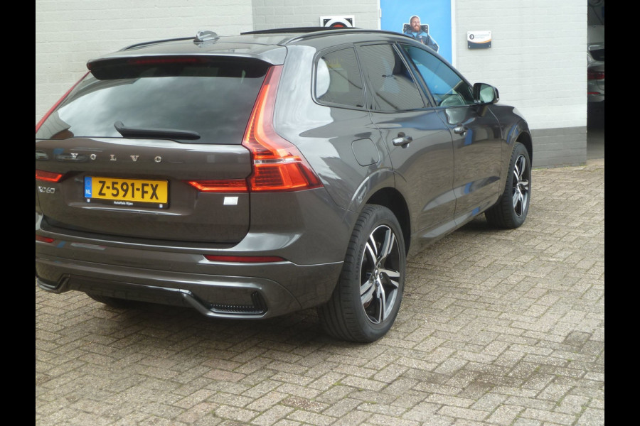 Volvo XC60 2.0 T6 Plug-in hybrid AWD R-Design|Panodak|Memory|Sportstoelen|Keyless-Entry|Facelift 12-2021|