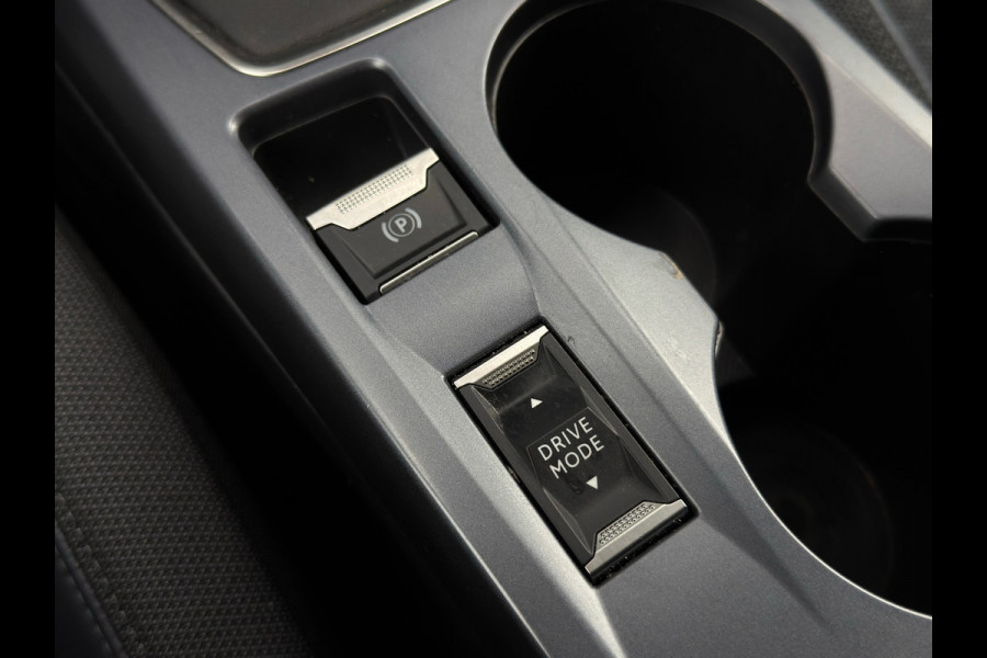 Peugeot 2008 1.2 PureTech Allure / 3D COCKPIT / CAMERA / CAM