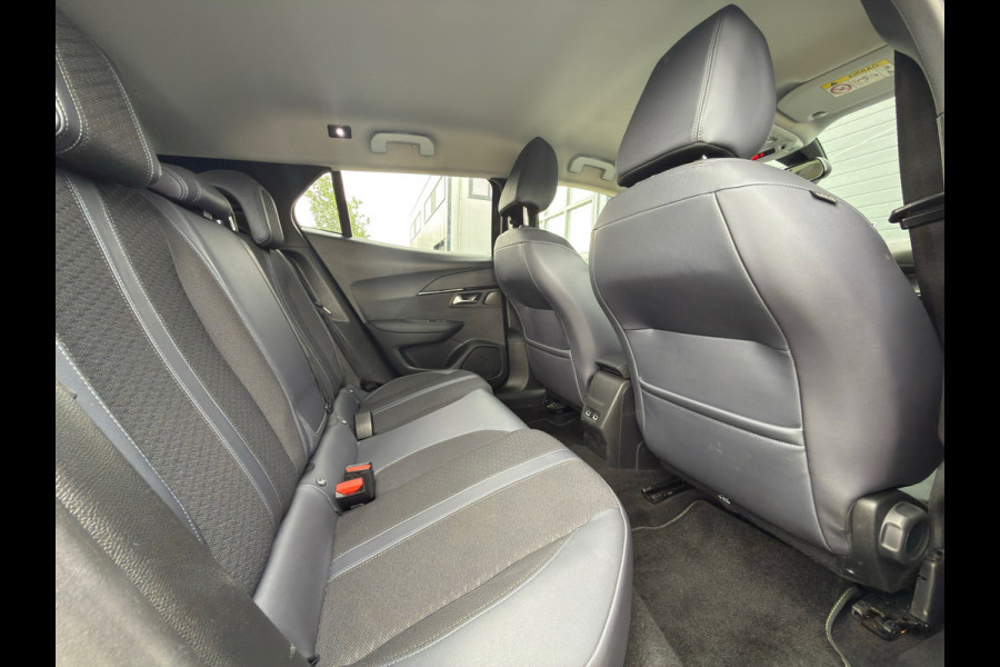 Peugeot 2008 1.2 PureTech Allure / 3D COCKPIT / CAMERA / CAM