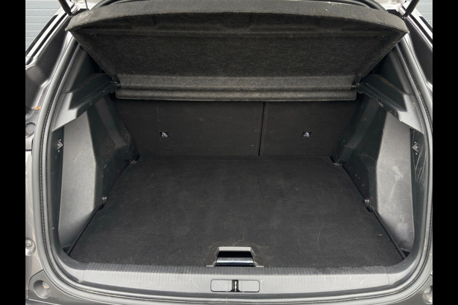 Peugeot 2008 1.2 PureTech Allure / 3D COCKPIT / CAMERA / CAM
